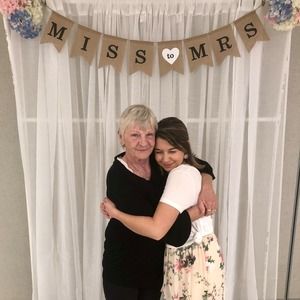 Meet your Posher, Claudia